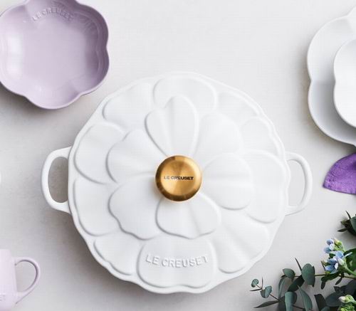 优雅春荷浪漫初现！Le Creuset 花瓣炖锅 375加元 ！多色可选