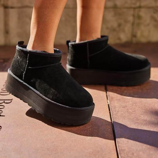 历史新低！UGG Classic Ultra Mini 女式厚底雪地靴（9-11码）5折 97.48加元包邮！