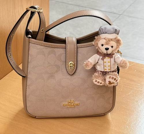  Coach 奥莱 Hadley 双面老花流浪包 249加元（原价 520加元）！！多款可选