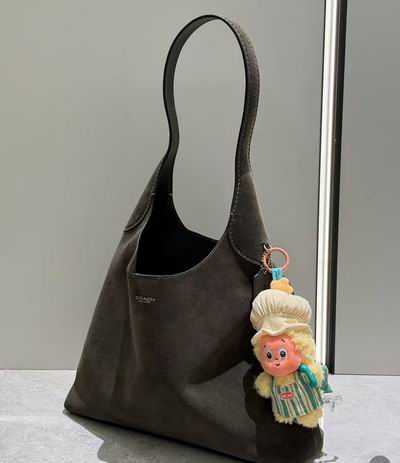 折扣升级!Coach官网精选美包、服饰、鞋靴、配饰4折起!入T恤、鹅绒服8、保暖靴9、水桶包0!