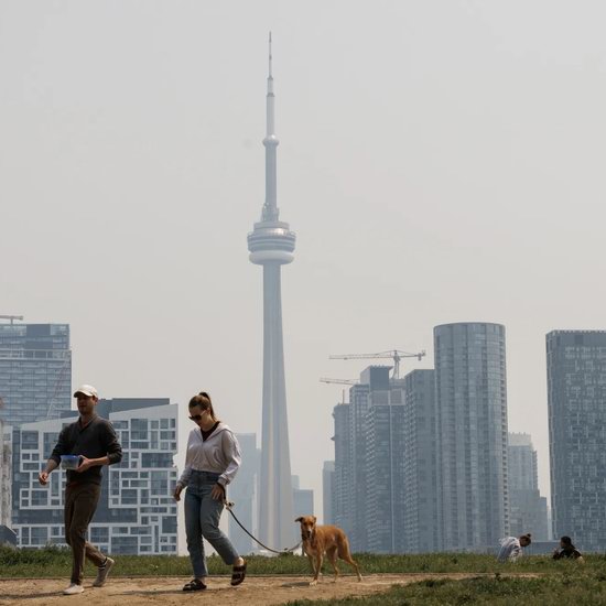 环境部警告减少出门！安省多地空气质量恶化，烟雾即将笼罩多伦多！