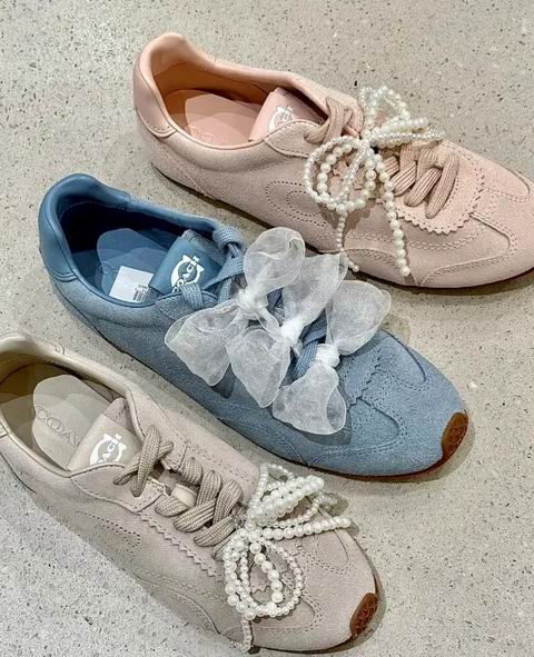 Coach官网时尚服饰、鞋靴 5折起清仓特卖：封面款德训鞋$140、运动鞋$99、T恤$60