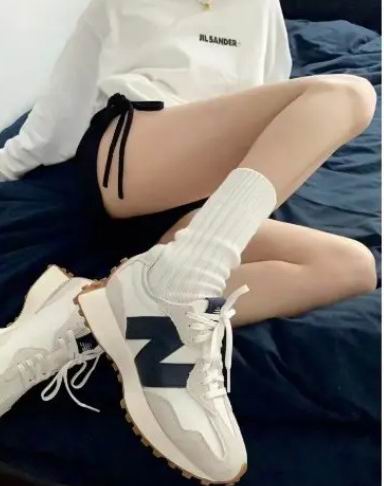 白菜价！New Balance  237 V1 复古运动鞋 66.4加元（原价 109.99加元，4.5码）