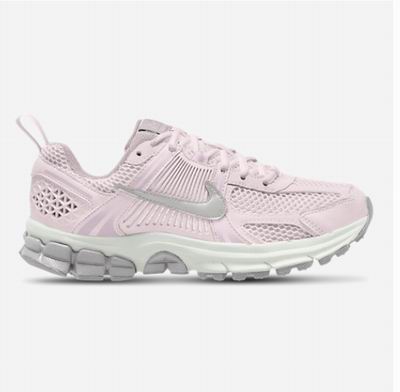 Foot Locker儿童品牌服饰5折起!入NB抓绒卫衣套装、Nike T恤套装.5、Nike羽绒服!