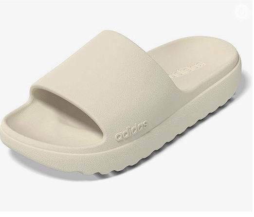  adidas Adilette Lumia 速干拖鞋 26.98加元（原价 45加元）