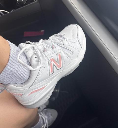 New Balance 女式 608 V5 运动鞋 82.48加元（原价 109.99加元）