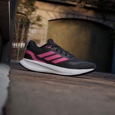 白菜价!adidas官网闪购,全场3.5折起+额外6.5折!三叶草背包.55、运动裤.9、运动鞋.3!