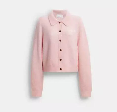 Coach 奥莱服饰3折起:封面款风衣 203加元、经典有机棉 T恤 60加元、羽绒服 402加元、羊毛混纺开衫 240加元