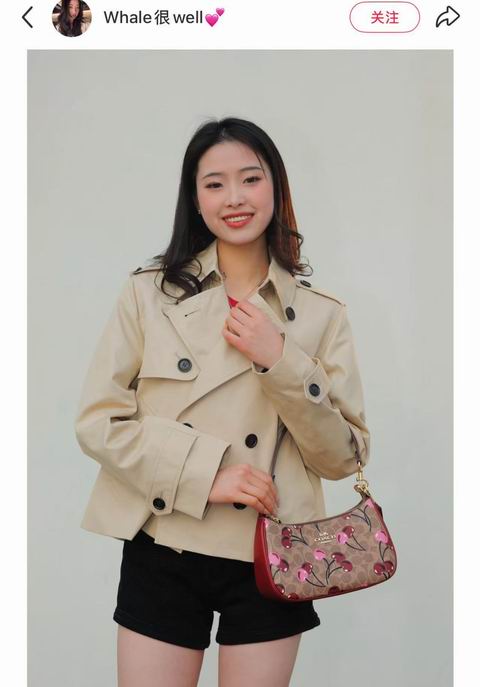 Coach 奥莱服饰3折起:封面款风衣 203加元、经典有机棉 T恤 60加元、羽绒服 402加元、羊毛混纺开衫 240加元