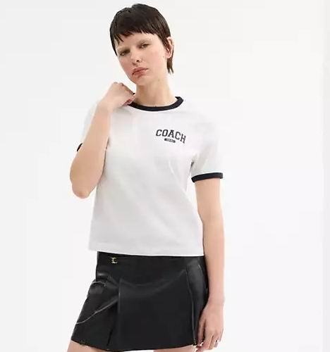 Coach 奥莱服饰3折起:封面款风衣 203加元、经典有机棉 T恤 60加元、羽绒服 402加元、羊毛混纺开衫 240加元