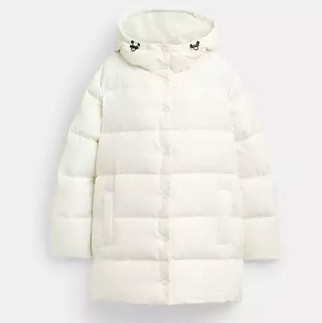 Coach 奥莱服饰3折起:封面款风衣 203加元、经典有机棉 T恤 60加元、羽绒服 402加元、羊毛混纺开衫 240加元