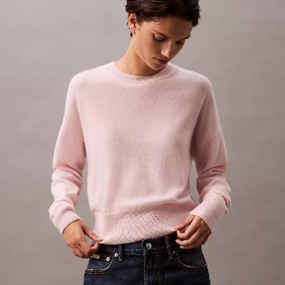 Bug超级白菜升级!Calvin Klein全场2折起+额外7折+再减!抢封面款上衣文胸.99、经典泡芙防寒服.58!