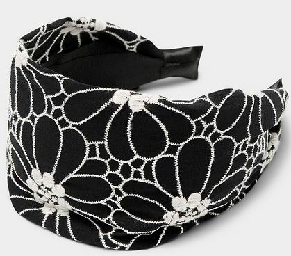 白菜价!Simons女式服饰大促!入蕾丝丁字裤jpg.99、兔子钥匙扣.99、NB530运动鞋.95 、阿迪Samba运动鞋.95!