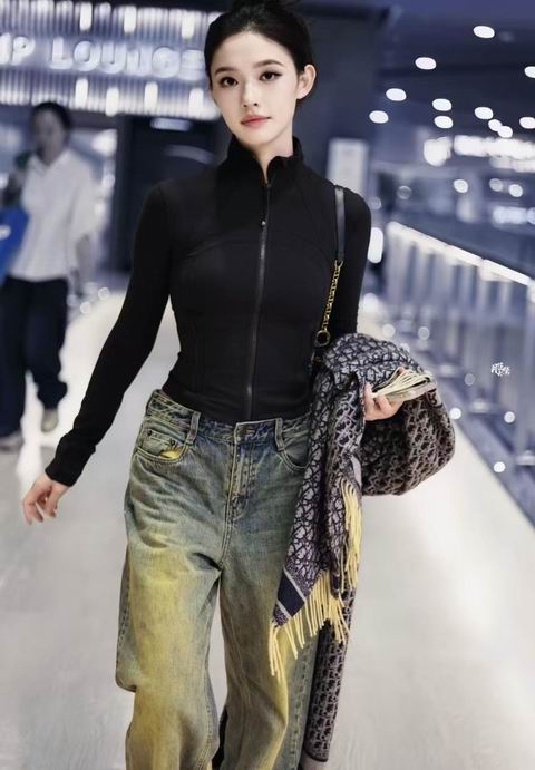 lululemon精选时尚运动服饰2.6折起!套头衫、夹克9、休闲裤、羽绒背心9!