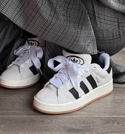 Adidas 儿童服饰、运动鞋3折起:运动鞋 26加元、Gazelle运动鞋48加元!大童成人可穿