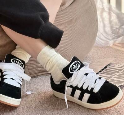 Adidas 儿童服饰、运动鞋3折起:运动鞋 26加元、Gazelle运动鞋48加元!大童成人可穿