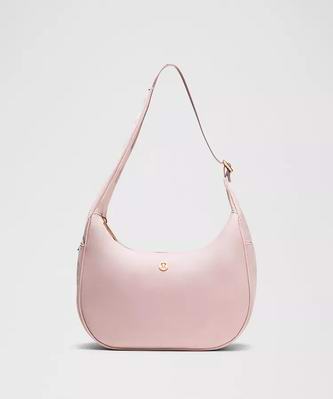 lululemon黑五预售,精选时尚运动服饰2.6折起!入单肩包、托特包、牛角包、斜挎包、背包!