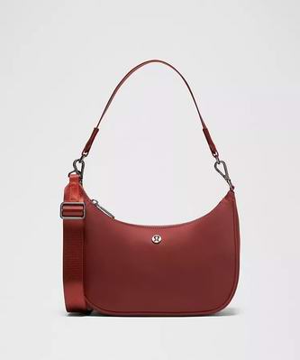 lululemon黑五预售,精选时尚运动服饰2.6折起!入单肩包、托特包、牛角包、斜挎包、背包!