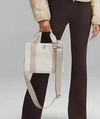 lululemon黑五预售,精选时尚运动服饰2.6折起!入单肩包、托特包、牛角包、斜挎包、背包!