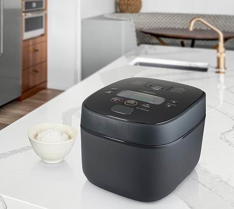  Zojirushi 象印  NW-QAC10  5.5杯电磁炉电饭煲 385.55加元（原价 429.98加元）