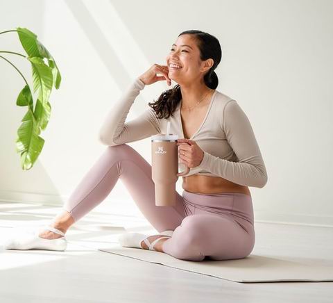 Stanley 史丹利 Quencher H2.0 带吸管 30盎司 网红保温杯6折 27.6加元