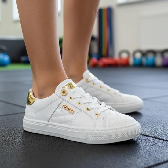 历史新低！Guess Gwloven 女式金尾运动鞋3.9折 32.1加元起！7色可选！