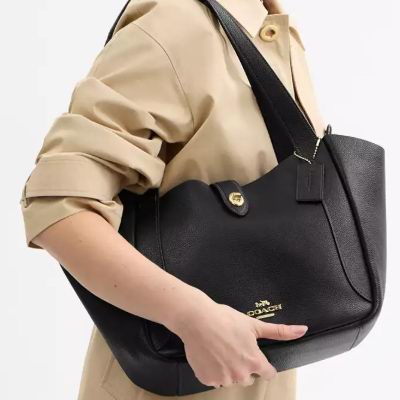 年度神价!Coach Outlet黑五大促,精选时尚美包3折起+额外7.5折!手拿包.75、挎包.75、相机包、背包3.75!