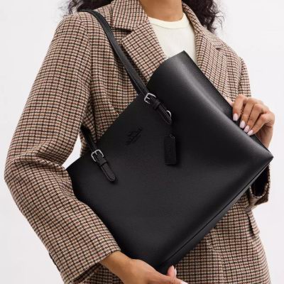 年度神价!Coach Outlet黑五大促,精选时尚美包3折起+额外7.5折!手拿包.75、挎包.75、相机包、背包3.75!