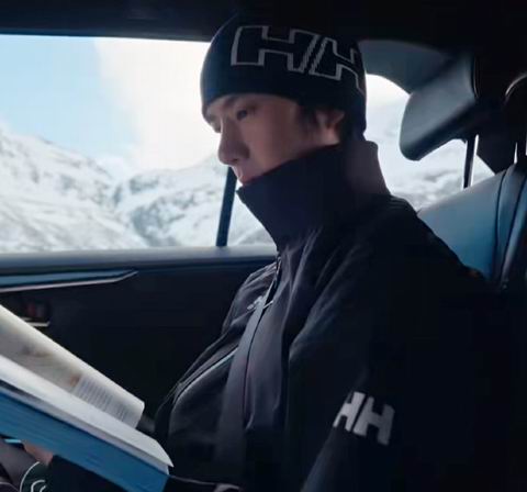 Helly Hansen 精选户外服饰3.5折起+额外8.5折！封面款王一博同款夹克$131、 冬靴$32