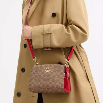 Coach Outlet大促,精选时尚美包、服饰、鞋靴2.5折起+部分款额外8折!入迷你链条包、托特包9、运动鞋、C字项链!