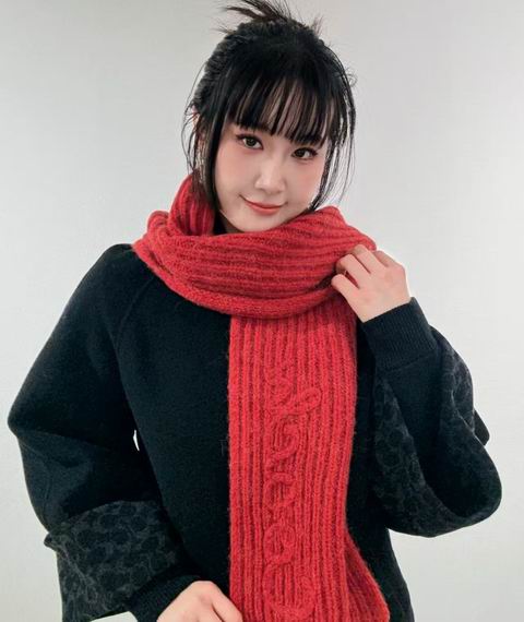 暖到心尖上了!Coach 奥莱美利奴+羊驼毛针织围巾 86.4加元(原价 270加元)