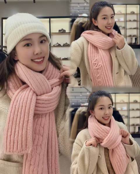 暖到心尖上了!Coach 奥莱美利奴+羊驼毛针织围巾 86.4加元(原价 270加元)