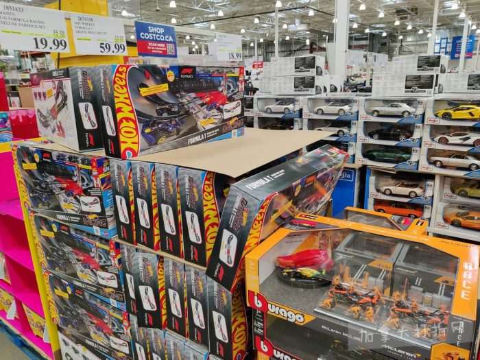 独家！【加东版】Costco店内实拍，有效期至12月21日！iPhone16月供、大龙虾减、阿迪鞋.99、蝴蝶虾.99、电火锅.99、折叠桌.99、折叠椅.99、化妆镜.99！