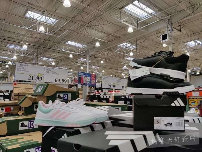 独家！【加东版】Costco店内实拍，有效期至12月21日！iPhone16月供、大龙虾减、阿迪鞋.99、蝴蝶虾.99、电火锅.99、折叠桌.99、折叠椅.99、化妆镜.99！