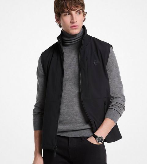 白菜价!Michael Kors 奥莱时尚服饰2折起:粗花呢背心 39加元、提花吊带裙 55加元、连帽衫 55加元、保暖背心 93.6加元