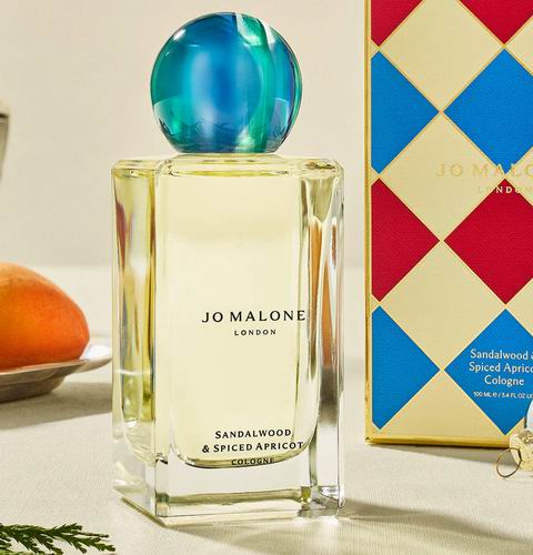 Sephora 丝芙兰香水8折:Miu Miu 草莓香草淡香水2、TOM FORD清新柑橘果香香水8、HERMÈS 爱马仕大地淡香水0.4