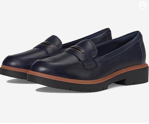 Clarks 女士 Westlynn Glow 便士乐福鞋 59.49加元(官网原价 120加元) Clarks 女士 Westlynn Glow 便士乐福鞋 59.49加元(官网原价 120加元)