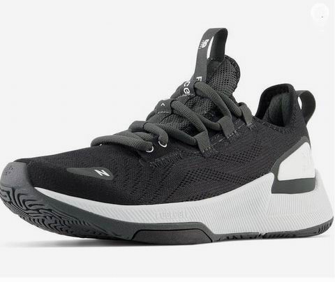 白菜价!New Balance 女款 FuelCell 100 V2 交叉训练鞋 38.7加元(原价 139.99加元,5码) 白菜价!New Balance 女款 FuelCell 100 V2 交叉训练鞋 38.7加元(原价 139.99加元,5码)