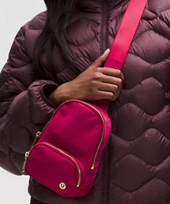 lululemon节礼周大促,精选时尚运动服饰4折起!抢迷你单肩包、腰包、Scuba卫衣、Define夹克、封面款羽绒服9!