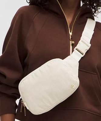 lululemon节礼周大促,精选时尚运动服饰4折起!抢迷你单肩包、腰包、Scuba卫衣、Define夹克、封面款羽绒服9!