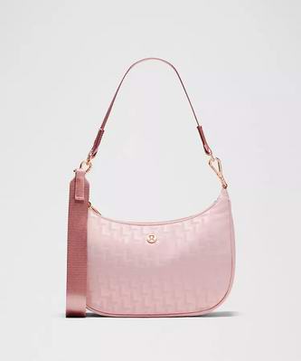 lululemon节礼周大促,精选时尚运动服饰4折起!抢迷你单肩包、腰包、Scuba卫衣、Define夹克、封面款羽绒服9!