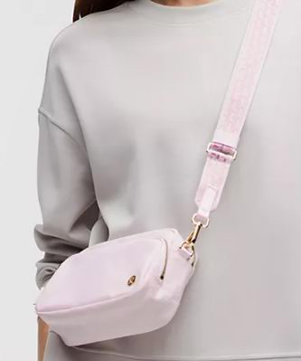 lululemon节礼周大促,精选时尚运动服饰4折起!抢迷你单肩包、腰包、Scuba卫衣、Define夹克、封面款羽绒服9!