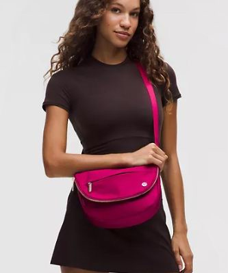 lululemon节礼周大促,精选时尚运动服饰4折起!抢迷你单肩包、腰包、Scuba卫衣、Define夹克、封面款羽绒服9!