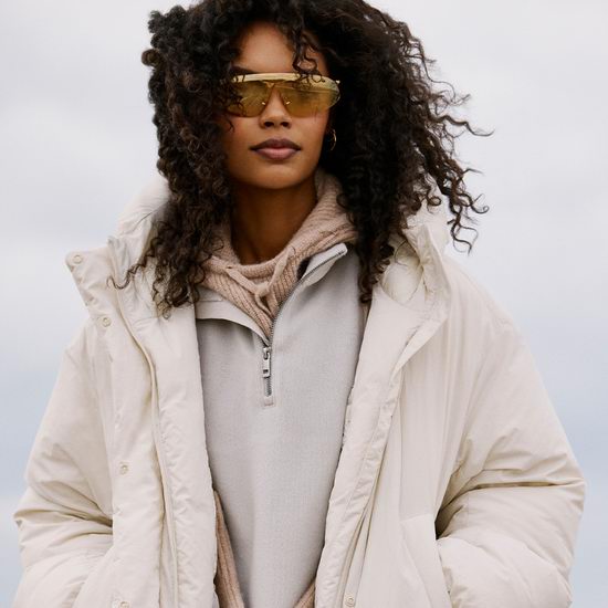 lululemon节礼周大促，精选时尚运动服饰4折起！抢迷你单肩包$19、腰包$29、Scuba卫衣$89、Define夹克$89、封面款羽绒服$279！