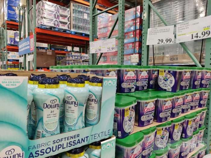 独家！【加东版】Costco店内实拍，有效期至1月4日！iPhone 17零月供、火锅牛肉.49、印尼对虾.99、滑雪橇.99、毛毛夹克.97、垃圾桶.99、蛋白粉.99、Queen床垫9.99！