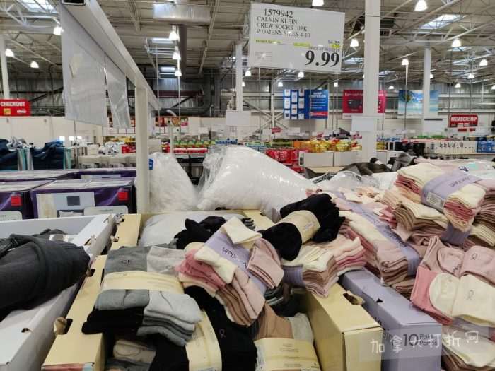 独家！【加东版】Costco店内实拍，有效期至1月4日！iPhone 17零月供、火锅牛肉.49、印尼对虾.99、滑雪橇.99、毛毛夹克.97、垃圾桶.99、蛋白粉.99、Queen床垫9.99！