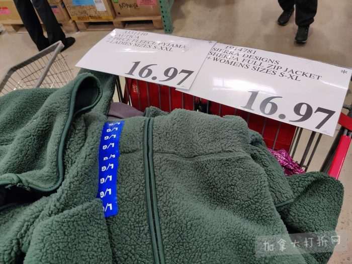 独家！【加东版】Costco店内实拍，有效期至1月4日！iPhone 17零月供、火锅牛肉.49、印尼对虾.99、滑雪橇.99、毛毛夹克.97、垃圾桶.99、蛋白粉.99、Queen床垫9.99！