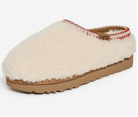  UGG 女款 Tasman Maxi Curly 拖鞋 105.17加元（官网原价  165加元）