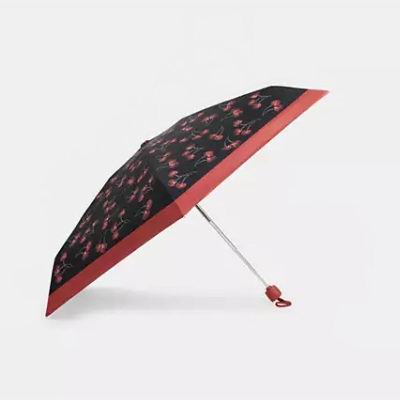 全场白菜！Coach Outlet新年大促，精选手袋、服饰、鞋靴等2.1-3折清仓！抢手拿包、迷你链条包、挎包、羊毛围巾、运动鞋！