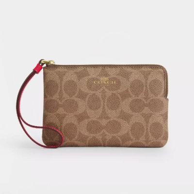 全场白菜！Coach Outlet新年大促，精选手袋、服饰、鞋靴等2.1-3折清仓！抢手拿包、迷你链条包、挎包、羊毛围巾、运动鞋！